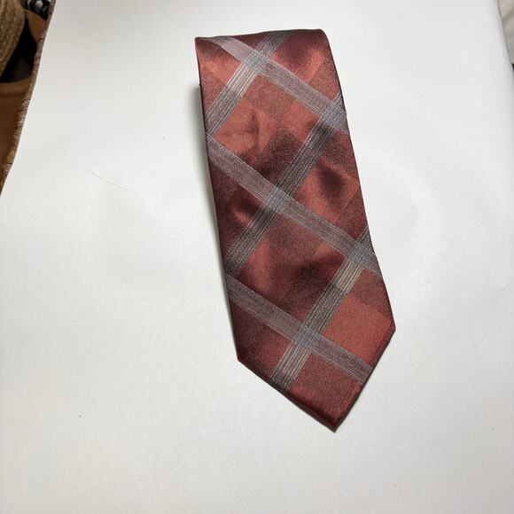 Kenneth Cole Men’s Silk Tie Burgundy Red Plaid Classic Designer Necktie - Picture 1 of 2